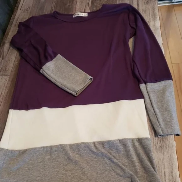 Dress - Picture 1 of 8